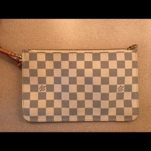 Louis Vuitton Neverfull Pouchette Wristlet